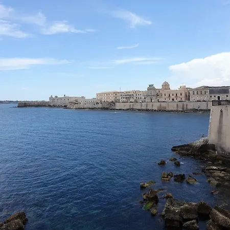 فندق مبيت وإفطار Bb Opera Dei Pupi سيراكوزا